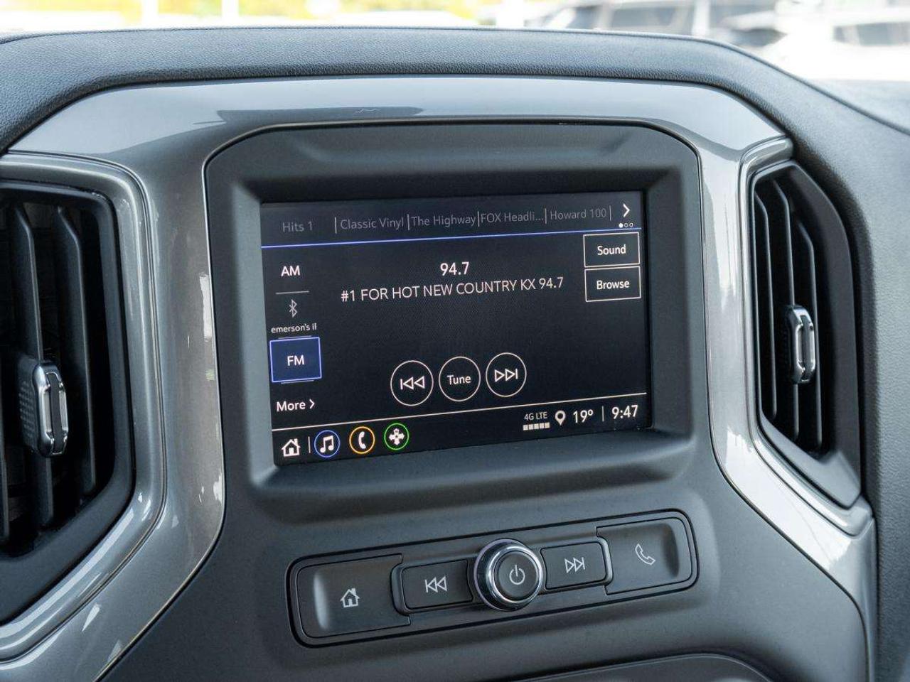 2024 GMC Sierra 1500 Crew Cab Short Box 4-Wheel Drive Pro Photo