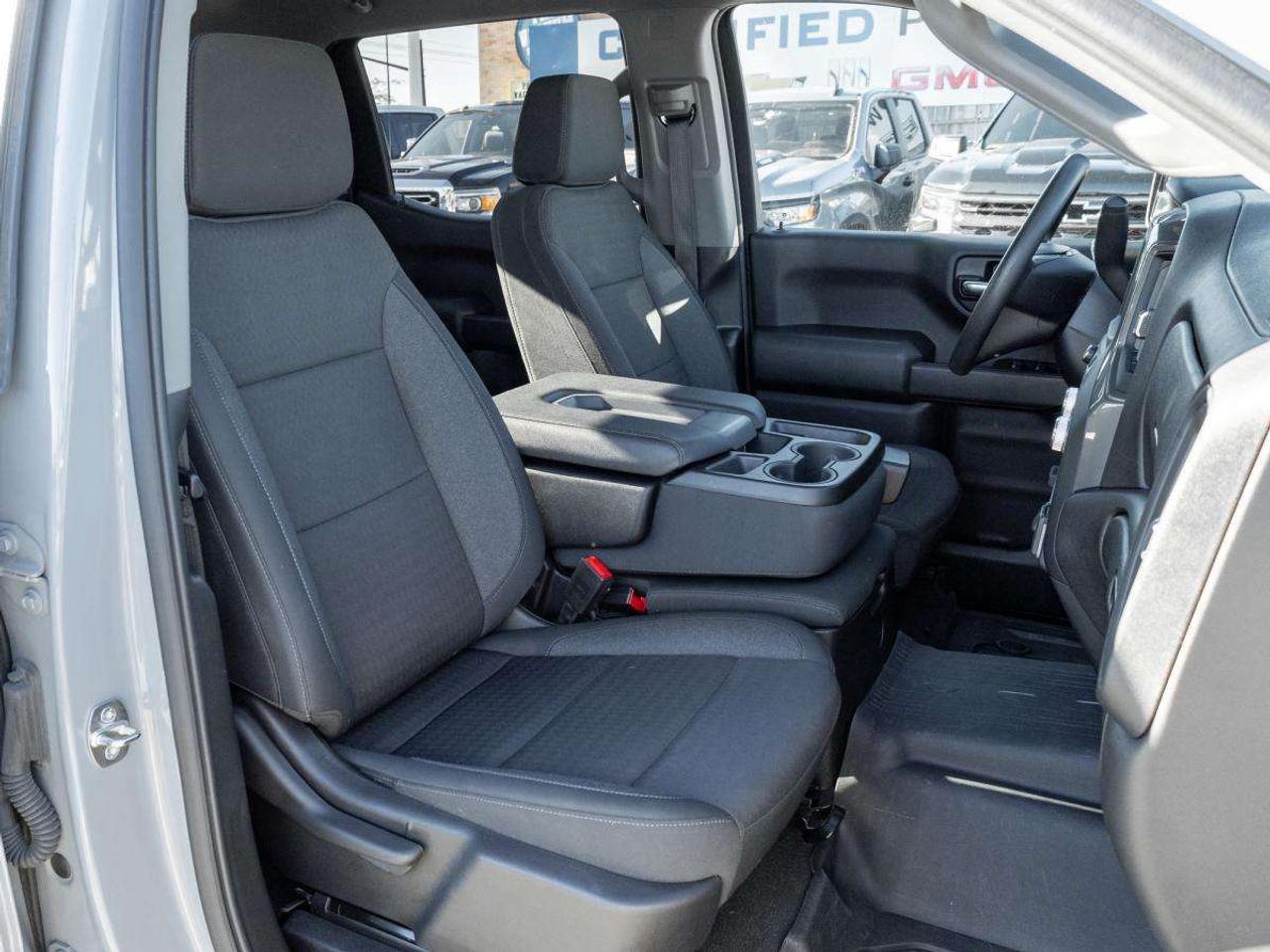 2024 GMC Sierra 1500 Crew Cab Short Box 4-Wheel Drive Pro Photo