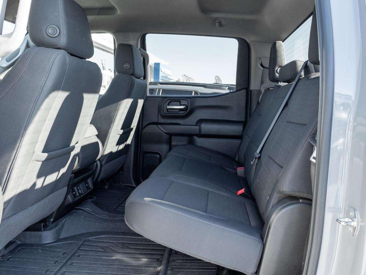 2024 GMC Sierra 1500 Crew Cab Short Box 4-Wheel Drive Pro Photo