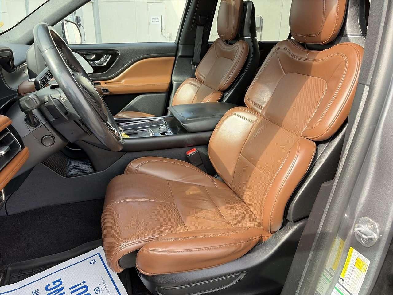 2022 Lincoln Aviator Reserve AWD CLEAN CARFAX   PANORAMIC SUNROOF   REM Photo