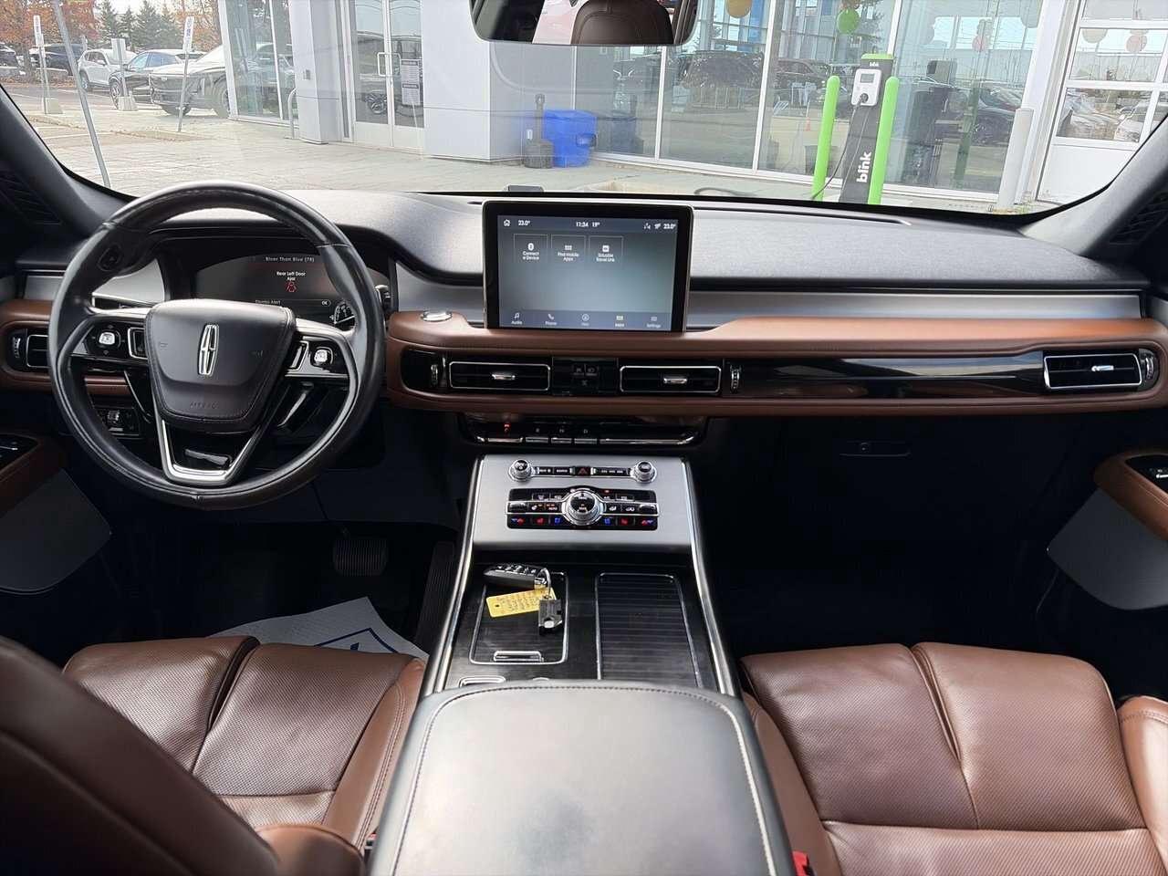 2022 Lincoln Aviator Reserve AWD CLEAN CARFAX   PANORAMIC SUNROOF   REM Photo