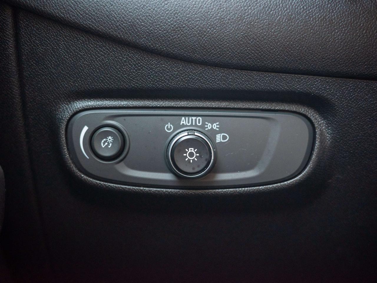 2019 Chevrolet Equinox LT - Keyless Start   Adjustable Lumbar Photo