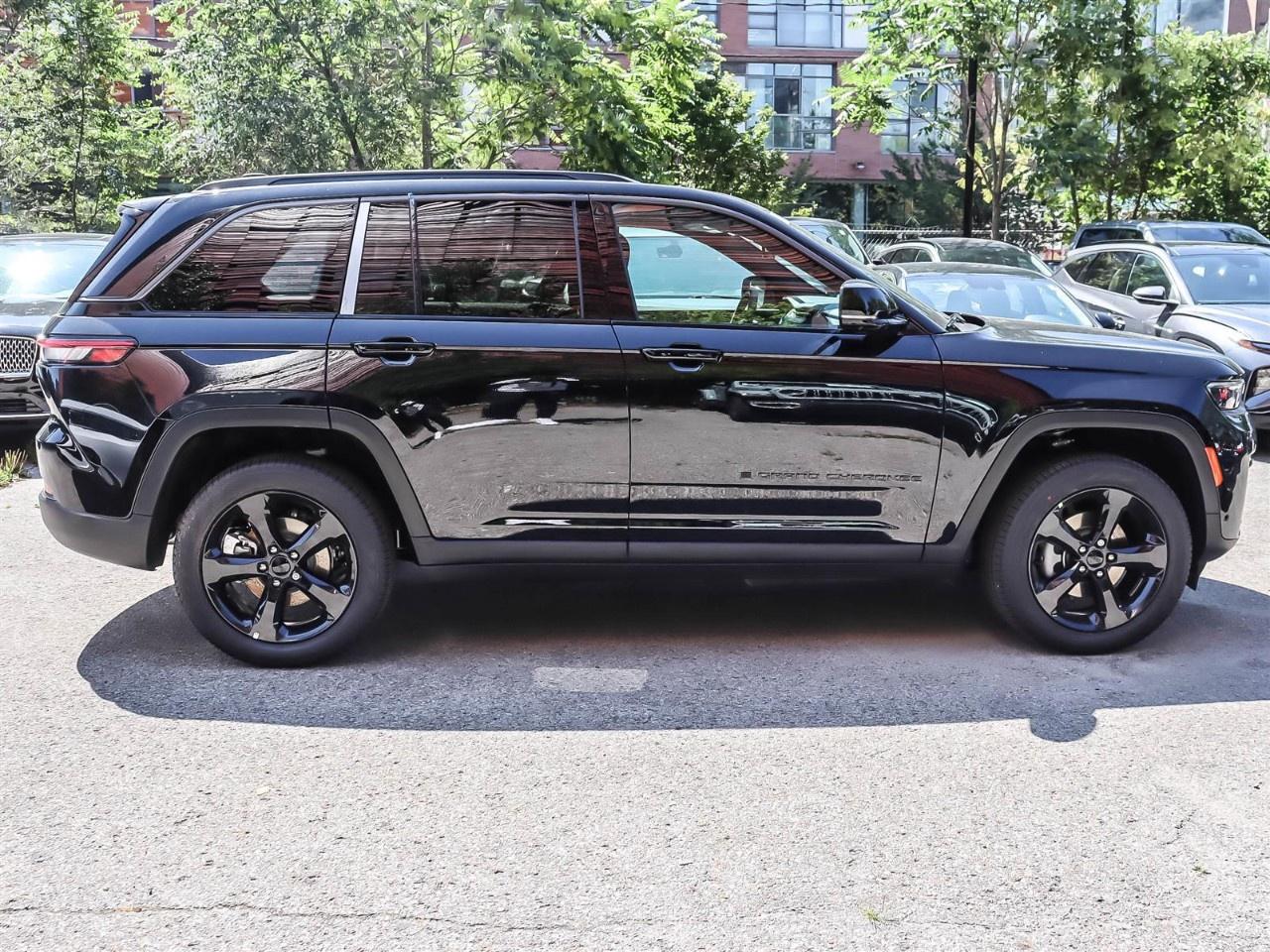 2026 Jeep Grand Cherokee  Photo2