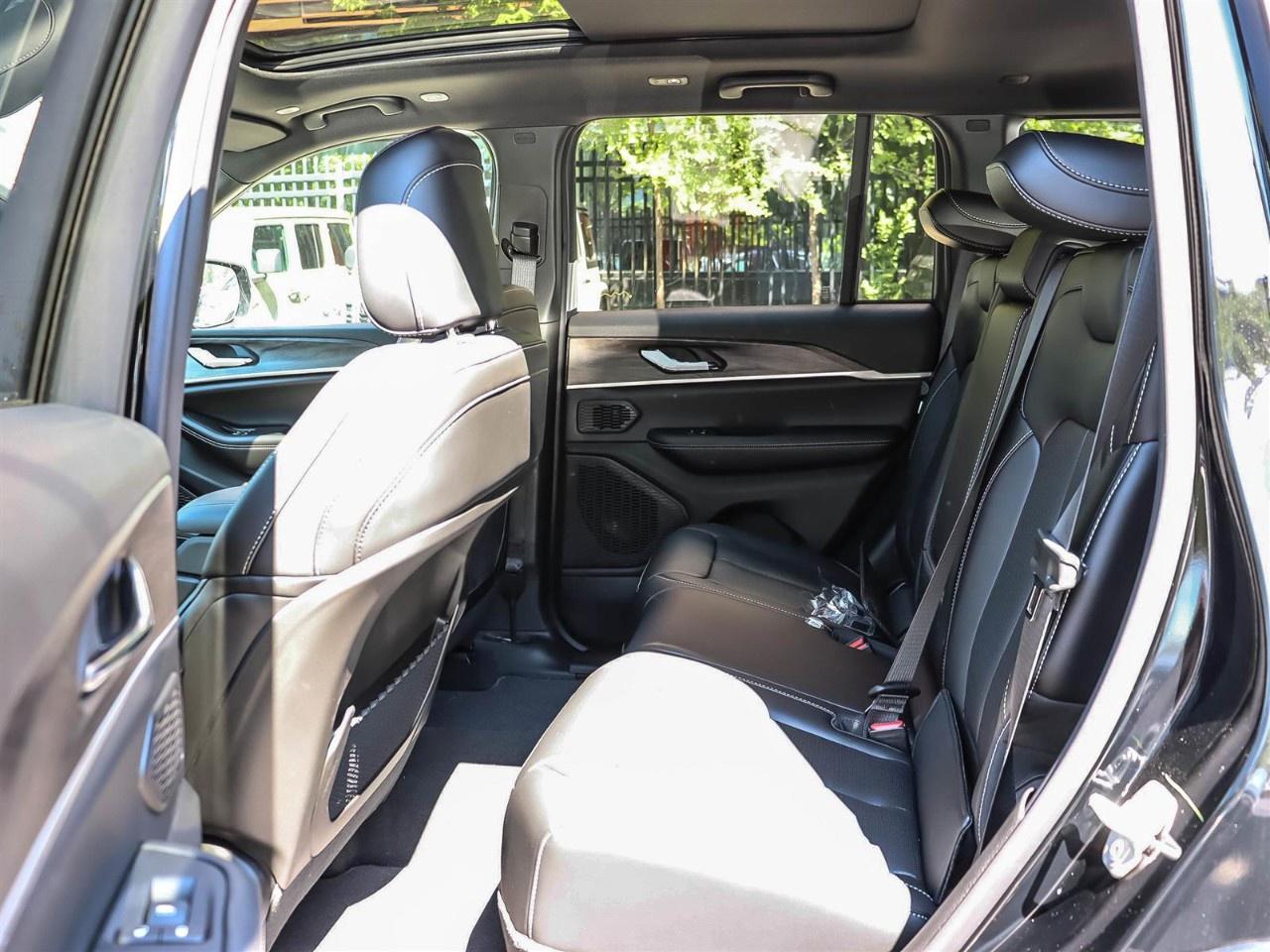 2026 Jeep Grand Cherokee  Photo