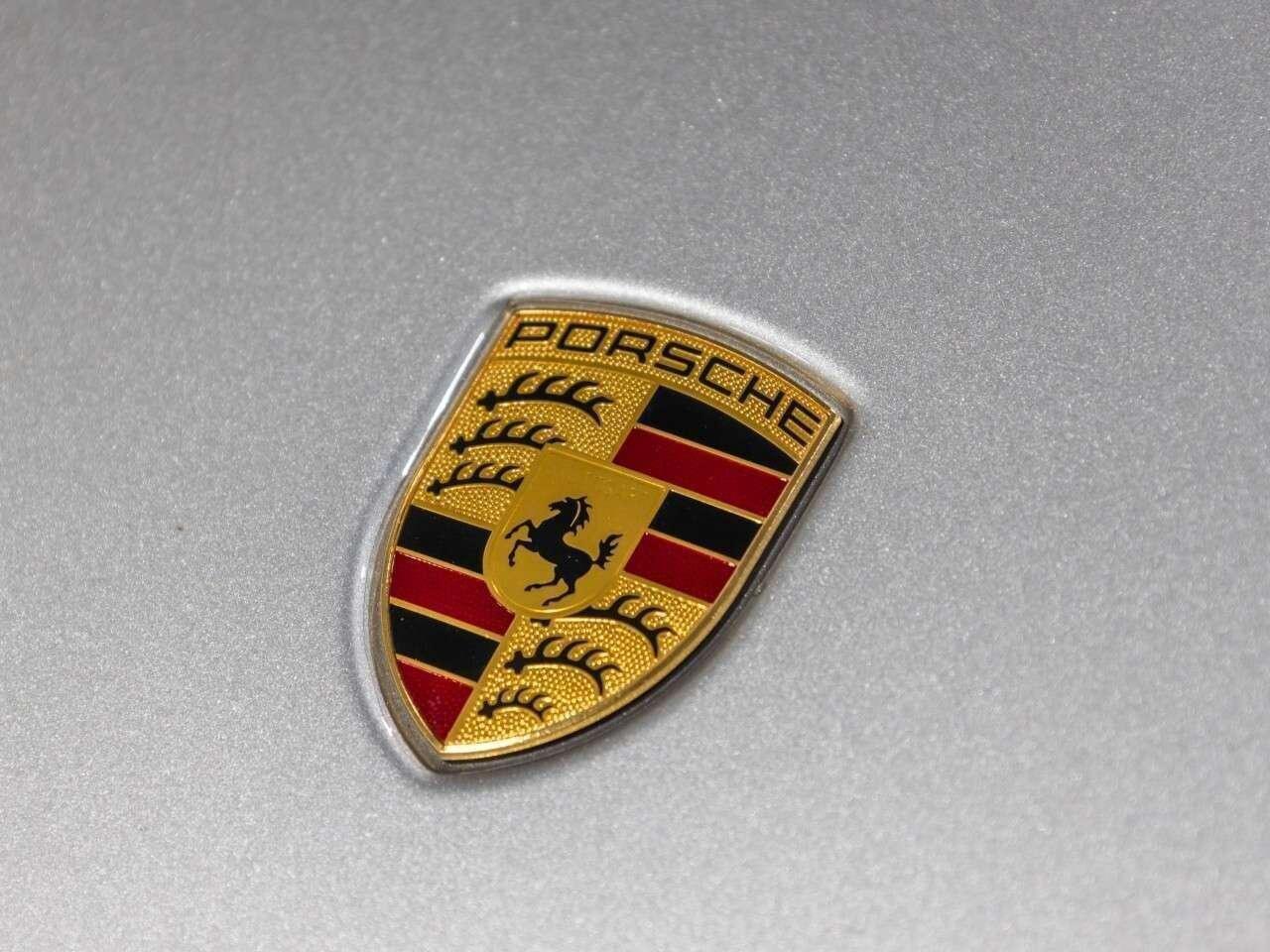 2023 Porsche 911 Carrera 4S Photo