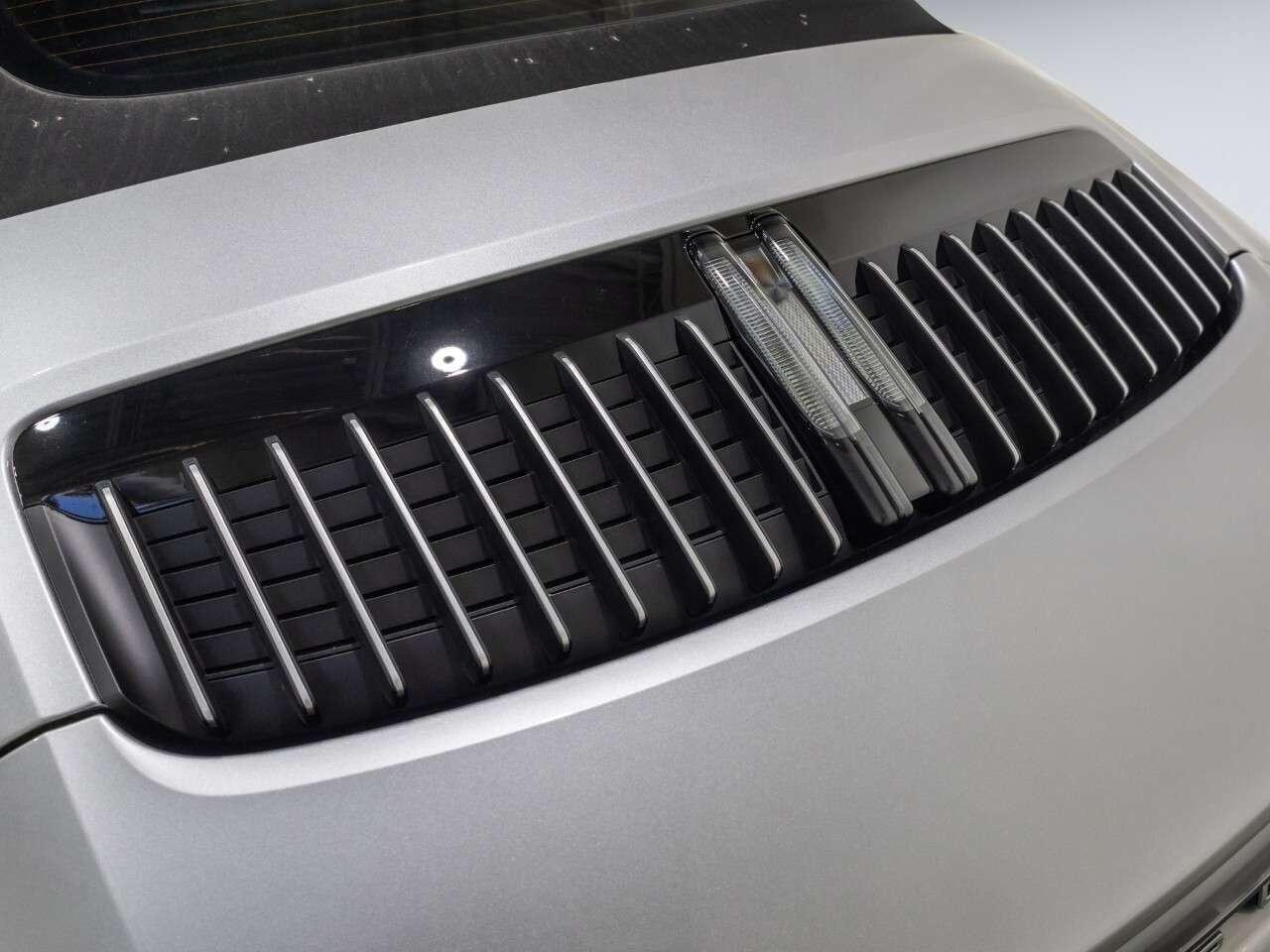 2023 Porsche 911 Carrera 4S Photo