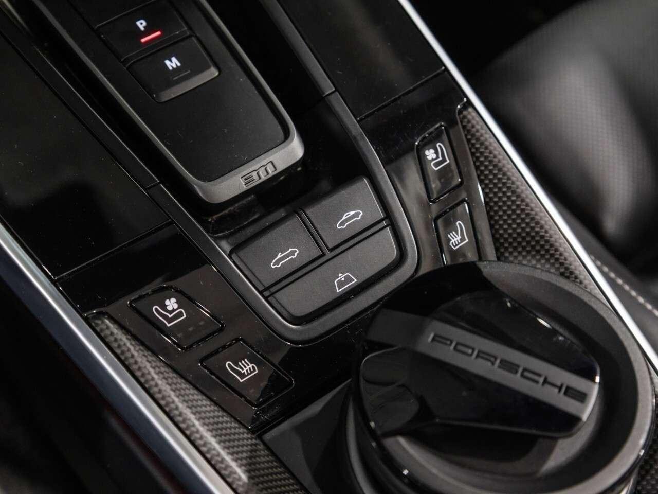 2023 Porsche 911 Carrera 4S Photo