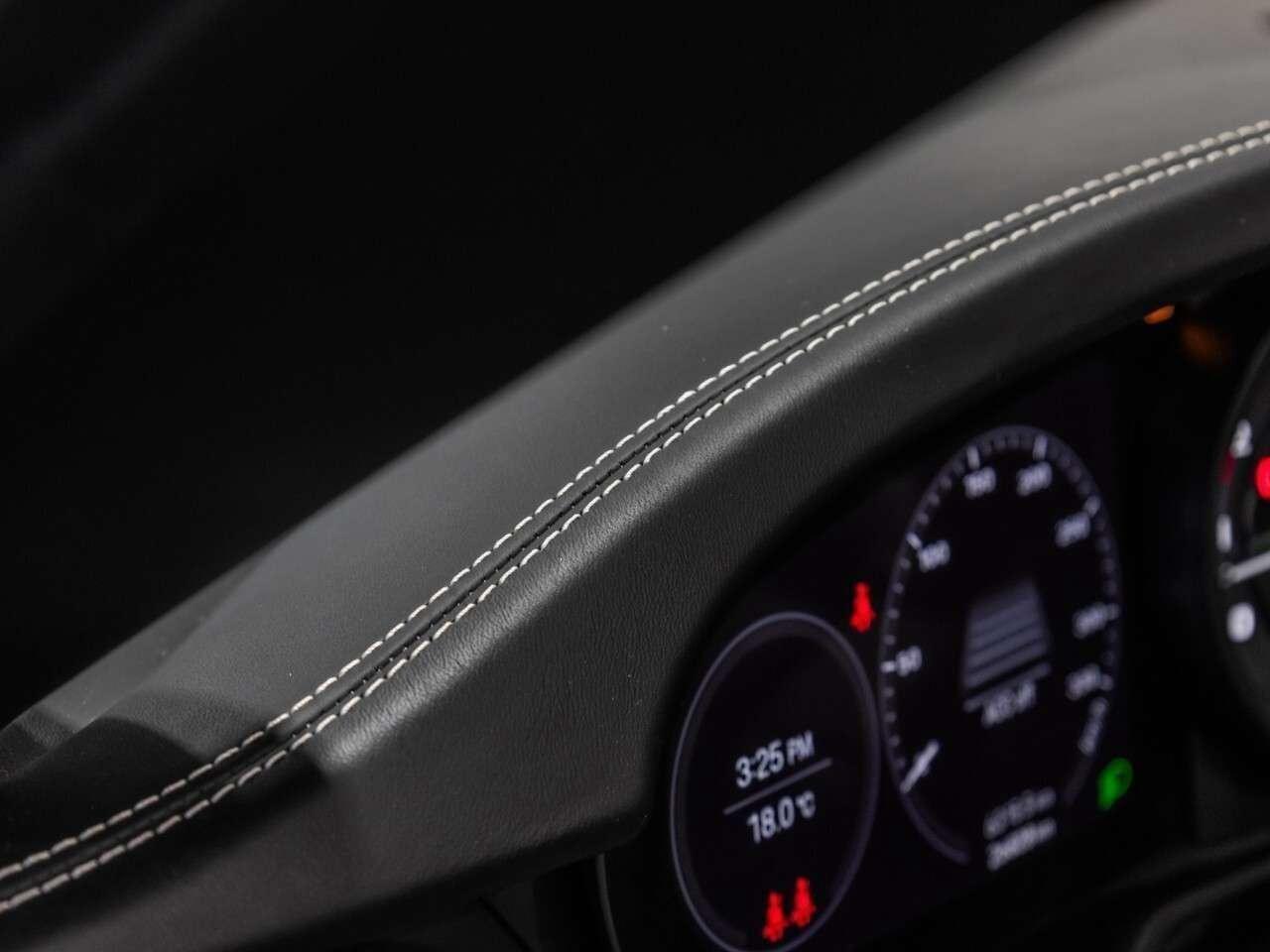 2023 Porsche 911 Carrera 4S Photo