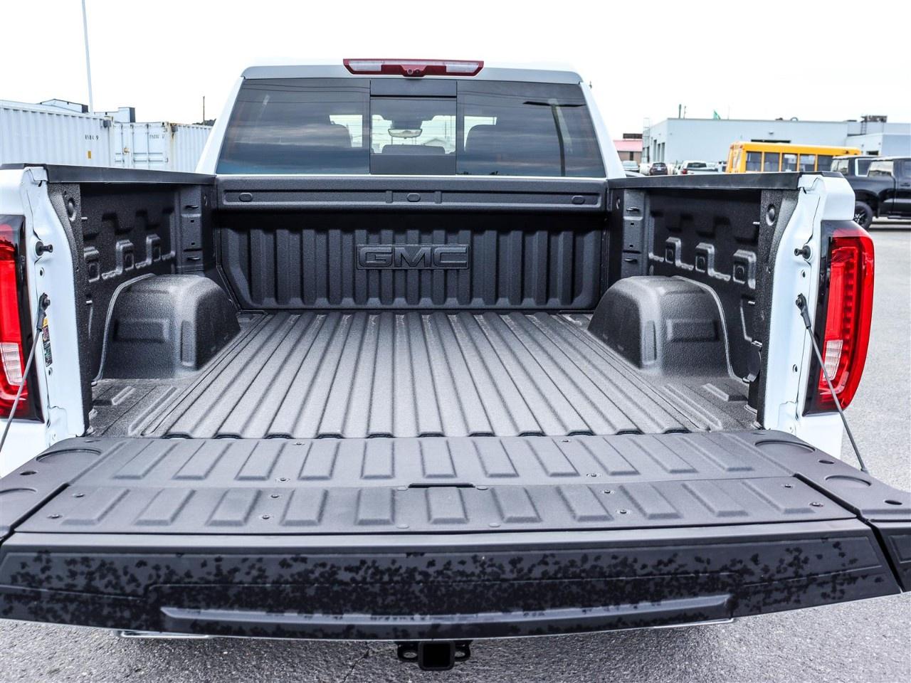 2026 GMC Sierra 1500 Crew Cab Short Box 4-Wheel Drive AT4 Photo
