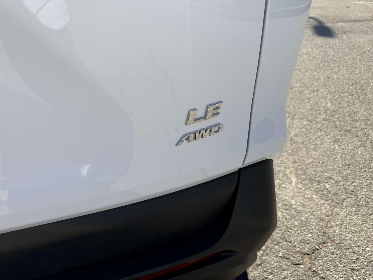 2023 Toyota RAV4 LE AWD CLEAN CARFAX UPGRADED TOYOTA ALLOYS Photo