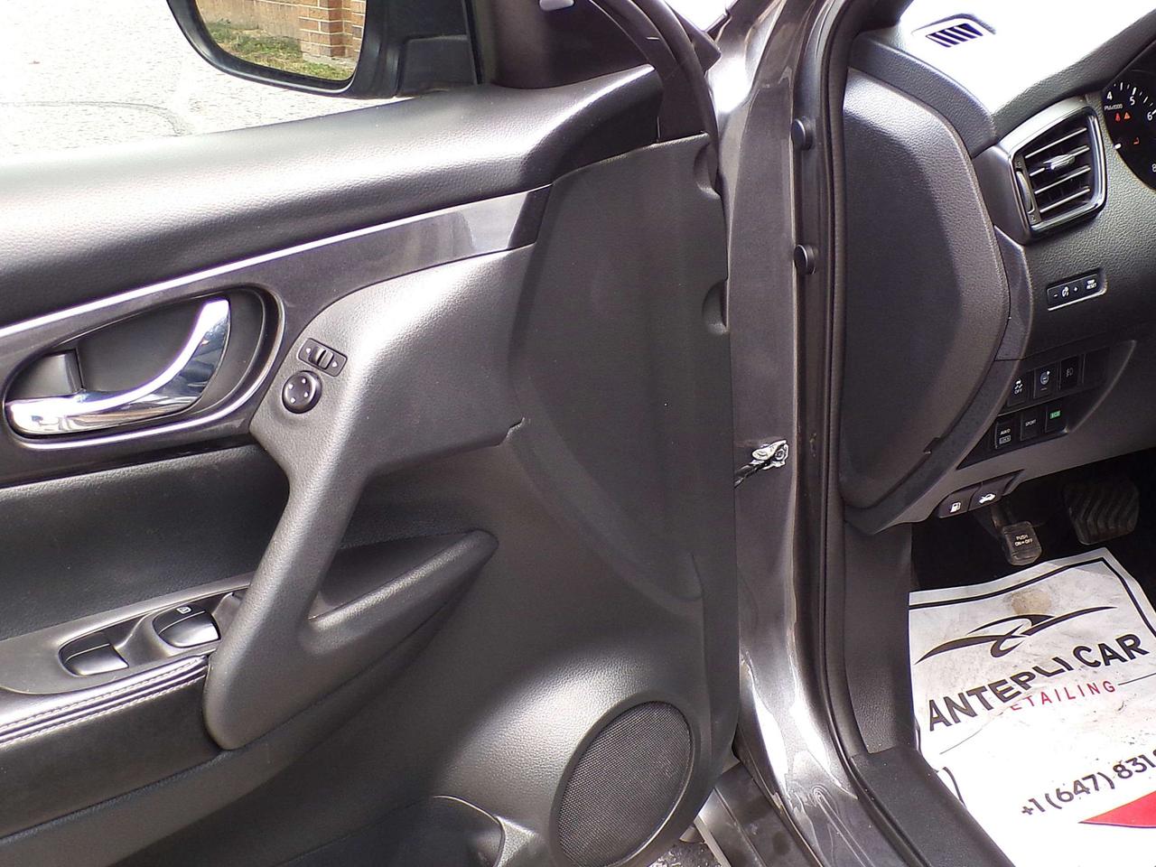 2017 Nissan Rogue SV AWD BSM CAMERA HEATED SEATS B.T. Photo