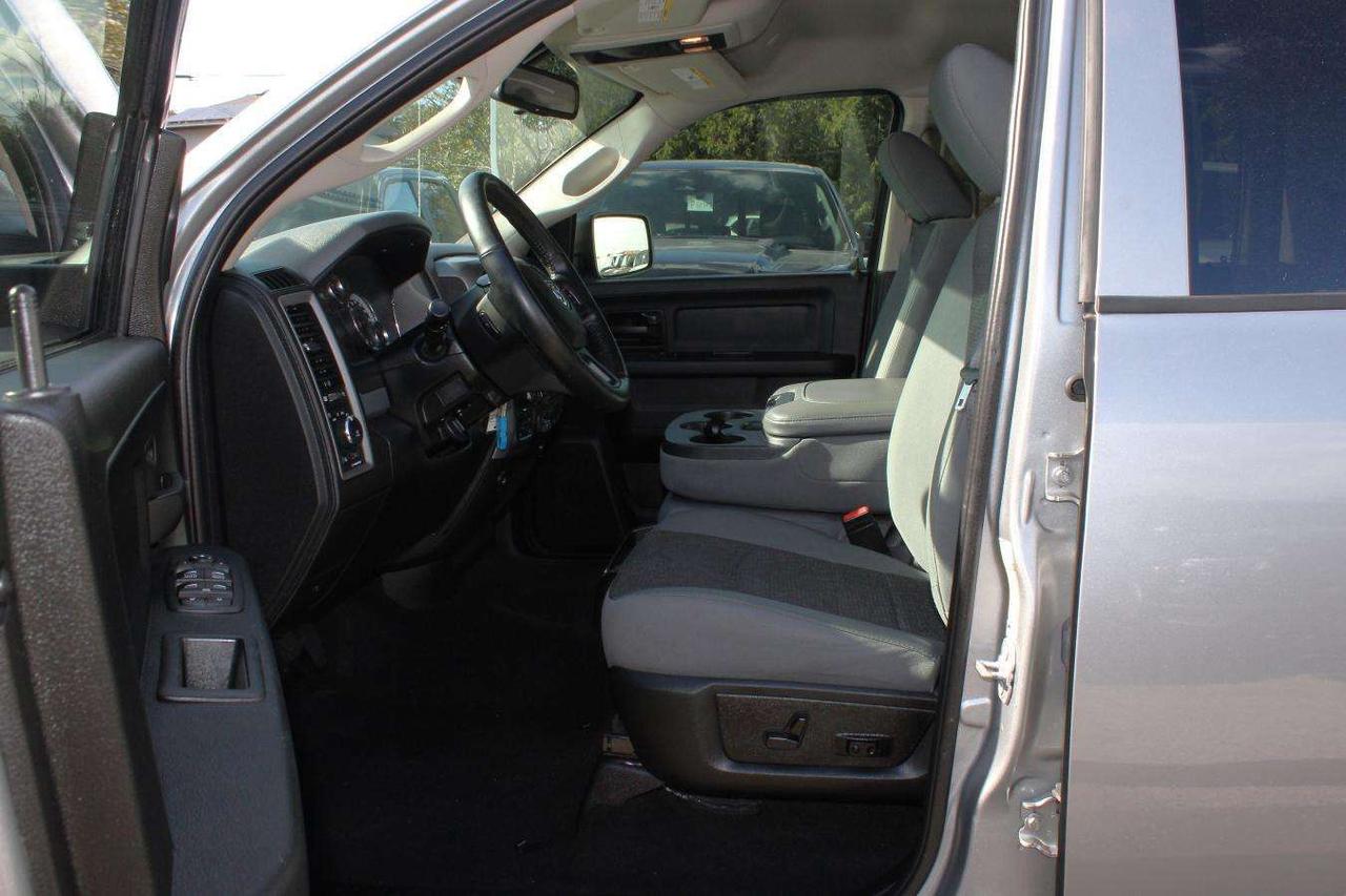 2020 RAM 1500 Tradesman  SiriusXM SideSteps ReverseCamera Tonnea Photo