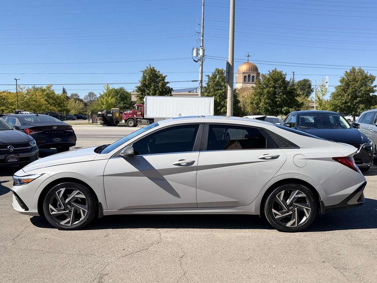 2024 Hyundai Elantra Hybrid Luxury   Leather   Sunroof   Navi Photo2