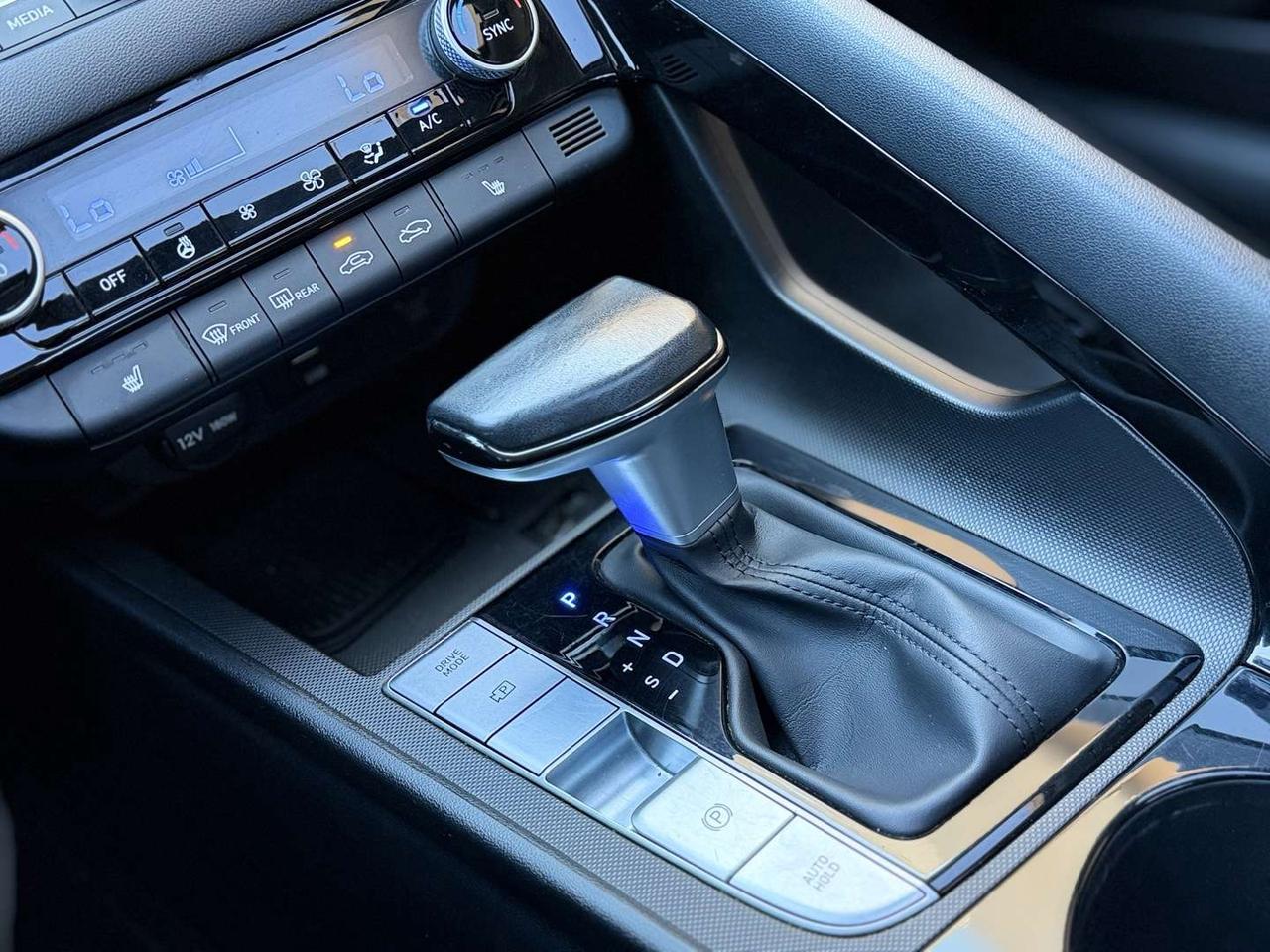 2024 Hyundai Elantra Hybrid Luxury   Leather   Sunroof   Navi Photo