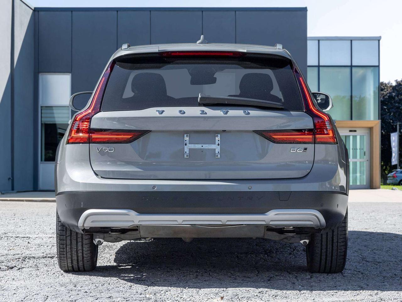 2026 Volvo V90 Cross Country ULTRA*Harman Kardon^Luxury Wagon^CPORate fr 3.49%* Photo