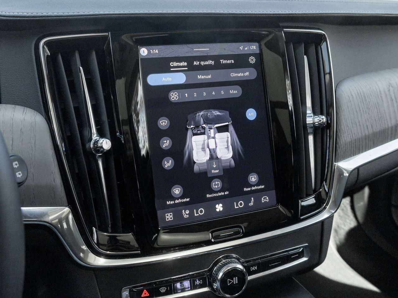 2026 Volvo V90 Cross Country ULTRA*Harman Kardon^Luxury Wagon^CPORate fr 3.49%* Photo