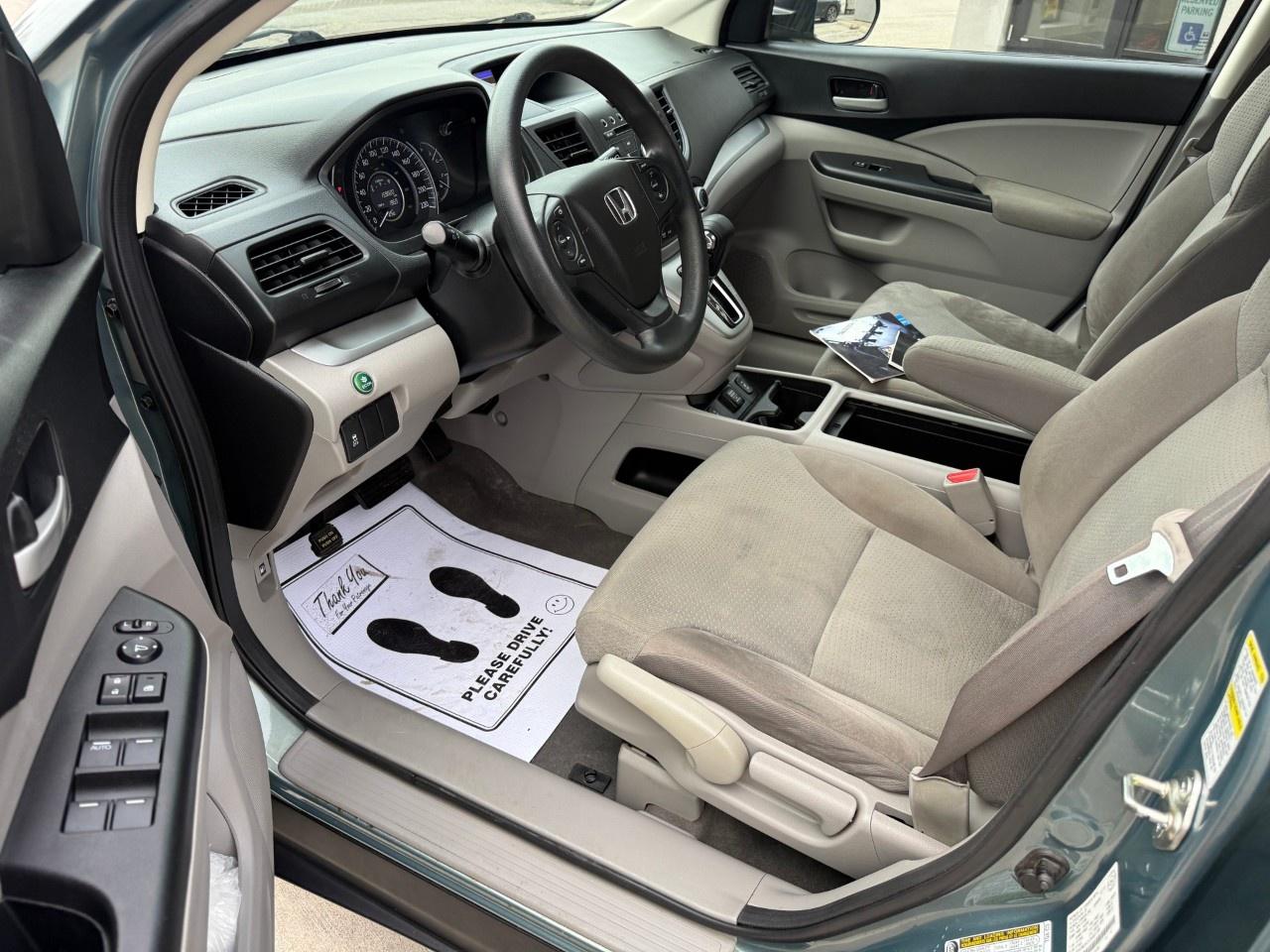 2013 Honda CR-V 2WD LX Photo