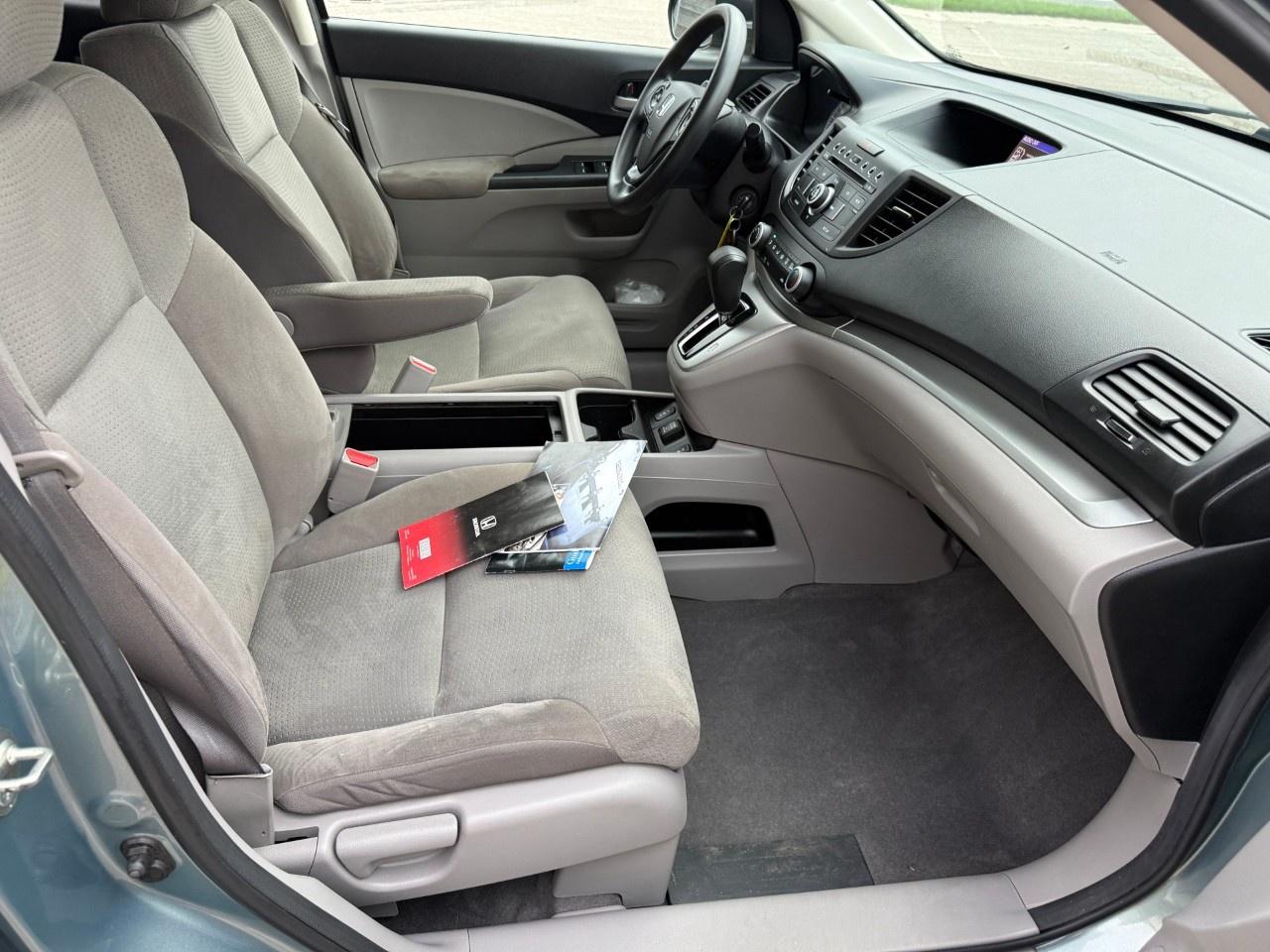 2013 Honda CR-V 2WD LX Photo