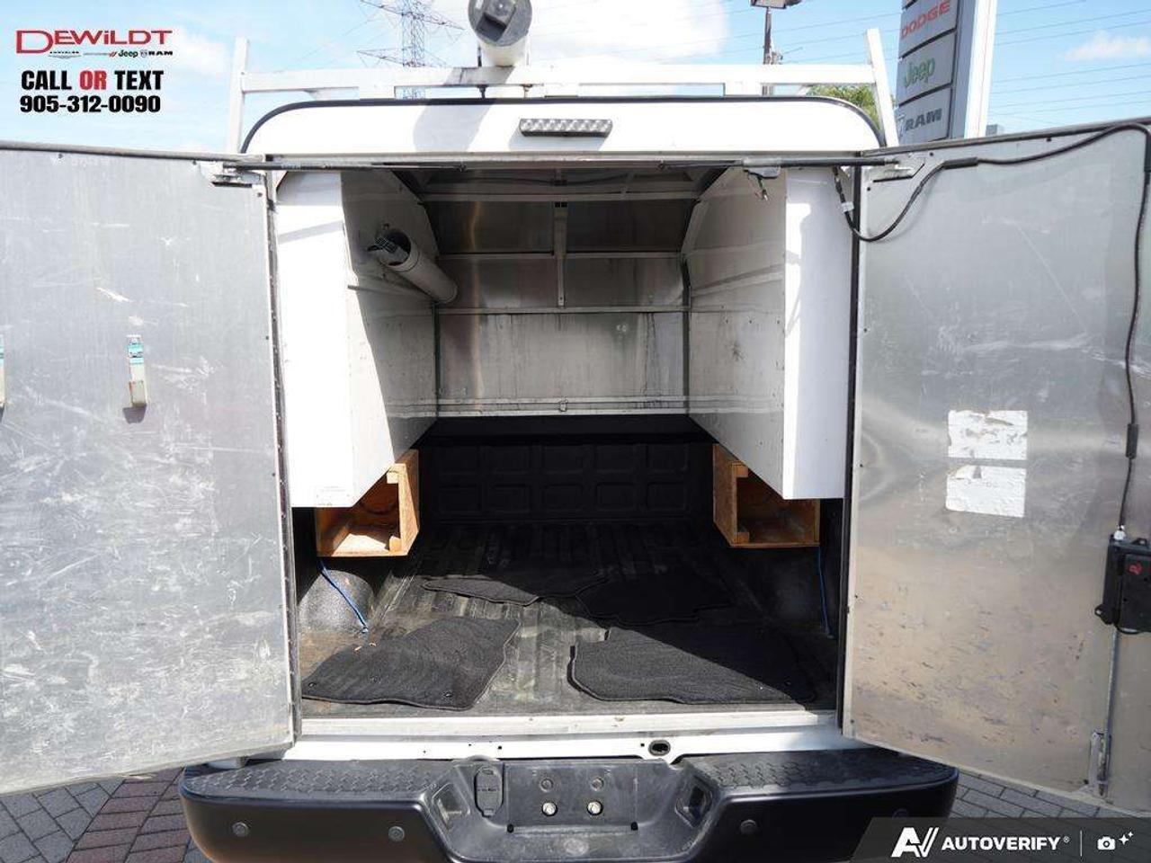 2022 RAM 1500 WARLOCK   CONTRACTOR SPECIAL   ONE OWNER Photo