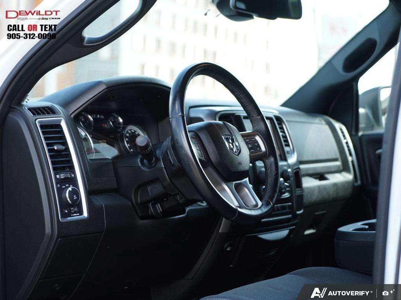 2022 RAM 1500 WARLOCK   CONTRACTOR SPECIAL   ONE OWNER Photo