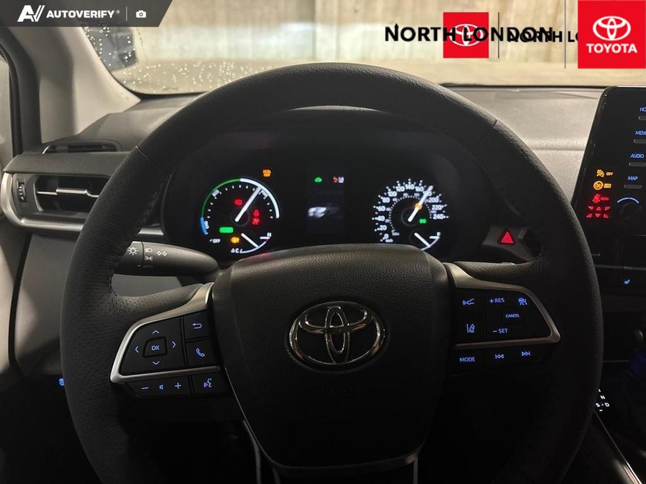 2021 Toyota Sienna LE 8-Passenger 4dr Front-Wheel Drive Passenger Van Photo