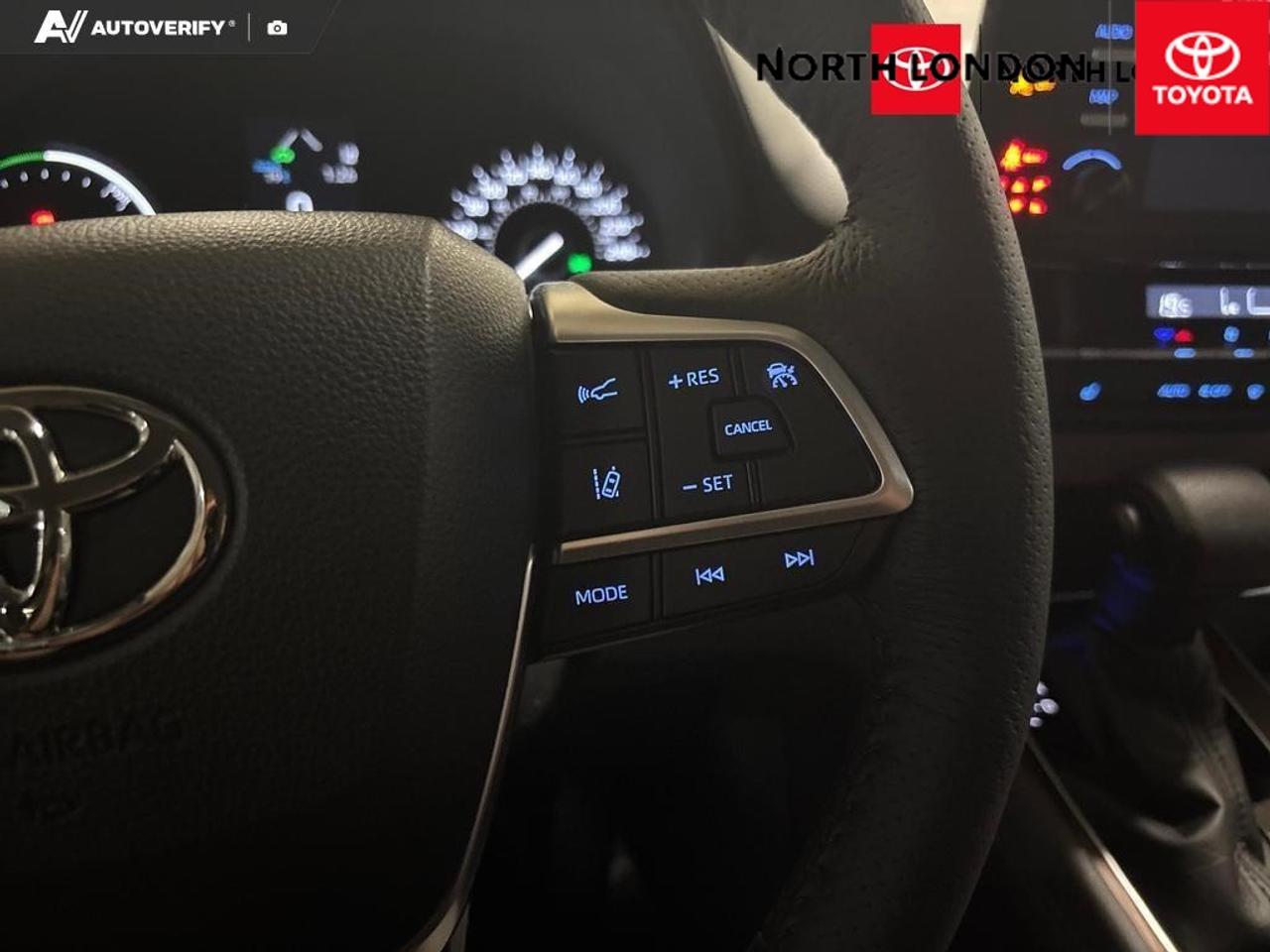 2021 Toyota Sienna LE 8-Passenger 4dr Front-Wheel Drive Passenger Van Photo