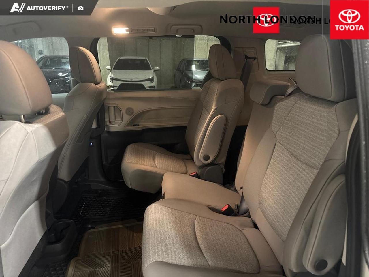 2021 Toyota Sienna LE 8-Passenger 4dr Front-Wheel Drive Passenger Van Photo