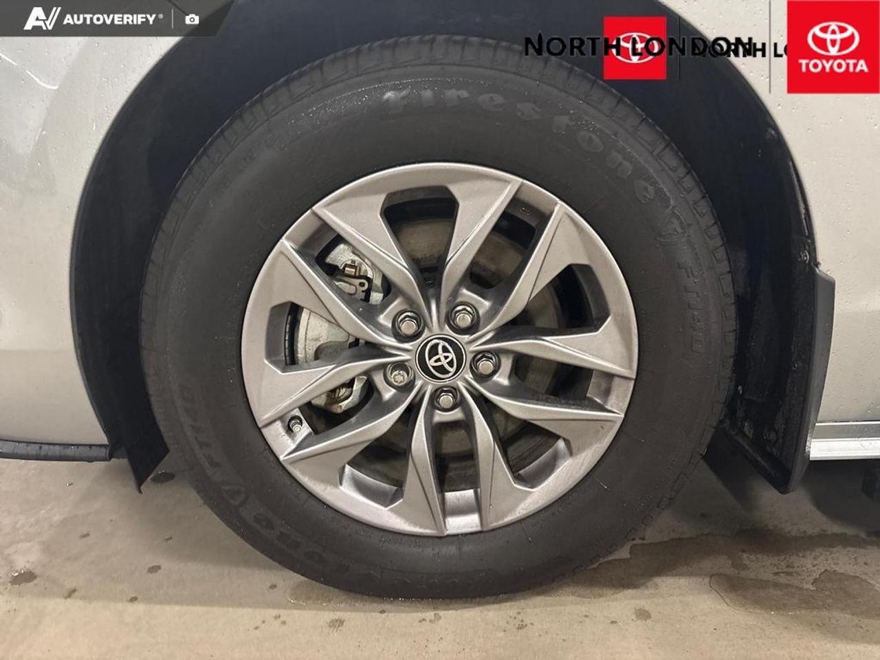 2021 Toyota Sienna LE 8-Passenger 4dr Front-Wheel Drive Passenger Van Photo