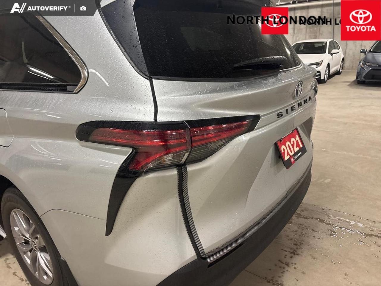 2021 Toyota Sienna LE 8-Passenger 4dr Front-Wheel Drive Passenger Van Photo