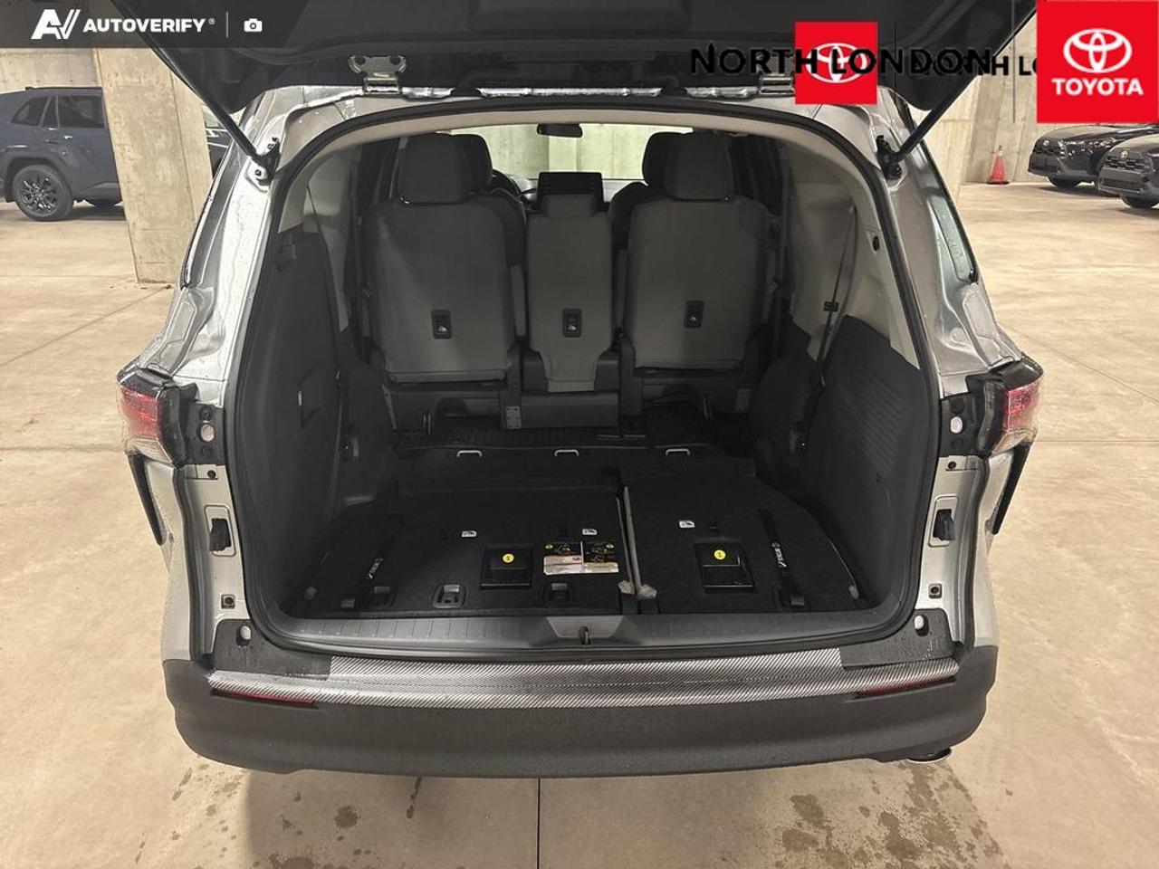 2021 Toyota Sienna LE 8-Passenger 4dr Front-Wheel Drive Passenger Van Photo