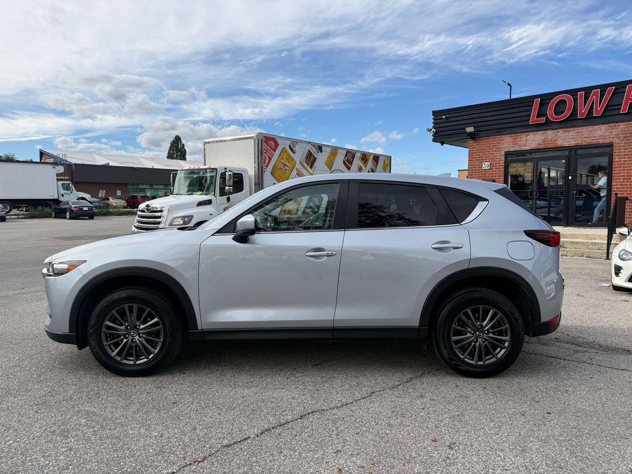 2021 Mazda CX-5 GS l AWD l BSMl CarPlay l 2.5i l 4Cyl l Skyactiv l Photo2
