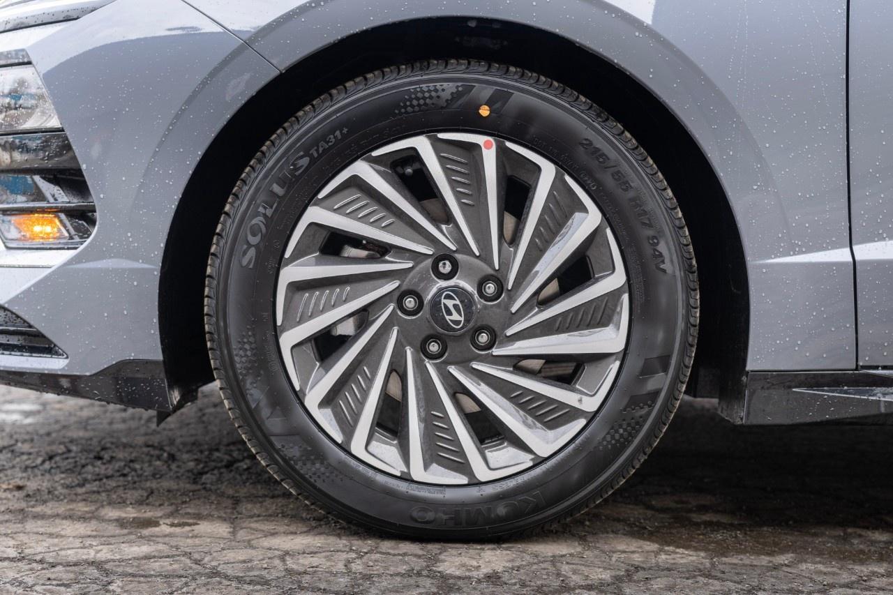 2026 Hyundai Sonata Hybrid Preferred-Trend FWD Photo5