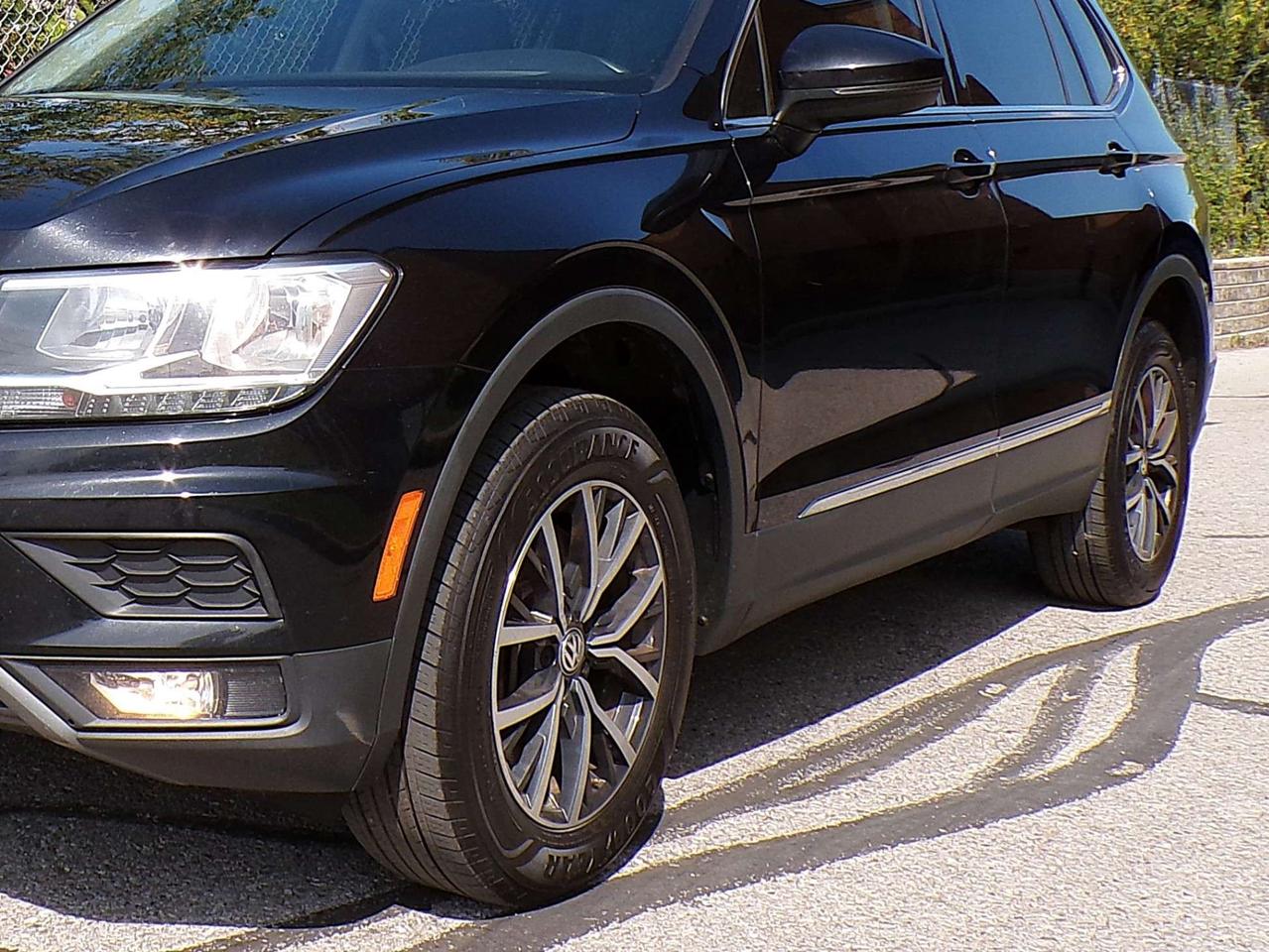 2020 Volkswagen Tiguan COMFORTLINE+ 4MOTION BSM CAMERA PANO ROOF APPLE CARPLAY Photo