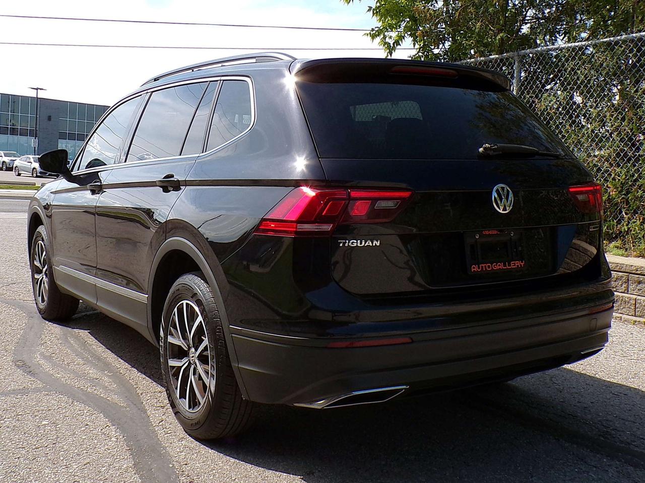 2020 Volkswagen Tiguan COMFORTLINE+ 4MOTION BSM CAMERA PANO ROOF APPLE CARPLAY Photo
