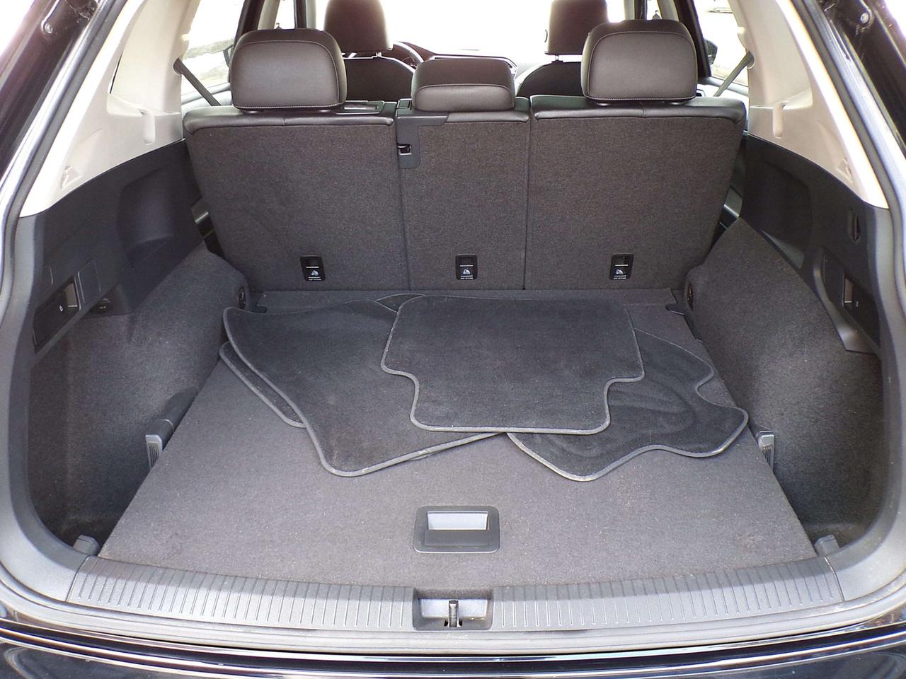 2020 Volkswagen Tiguan COMFORTLINE+ 4MOTION BSM CAMERA PANO ROOF APPLE CARPLAY Photo