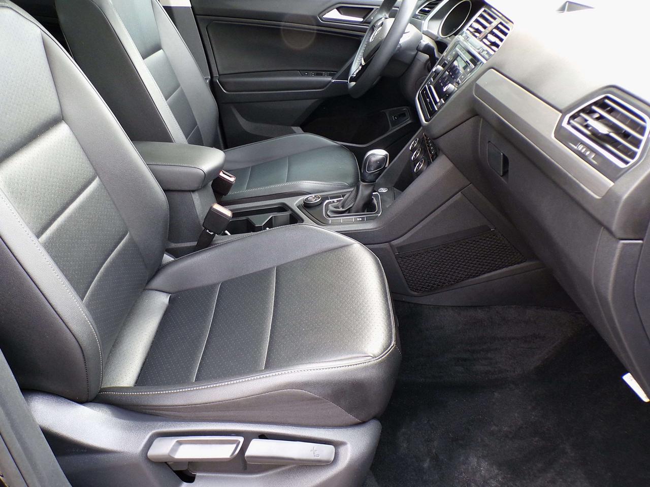 2020 Volkswagen Tiguan COMFORTLINE+ 4MOTION BSM CAMERA PANO ROOF APPLE CARPLAY Photo