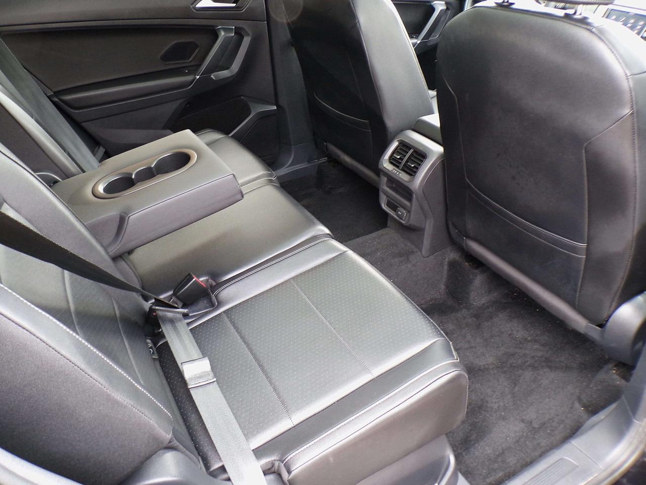 2020 Volkswagen Tiguan COMFORTLINE+ 4MOTION BSM CAMERA PANO ROOF APPLE CARPLAY Photo