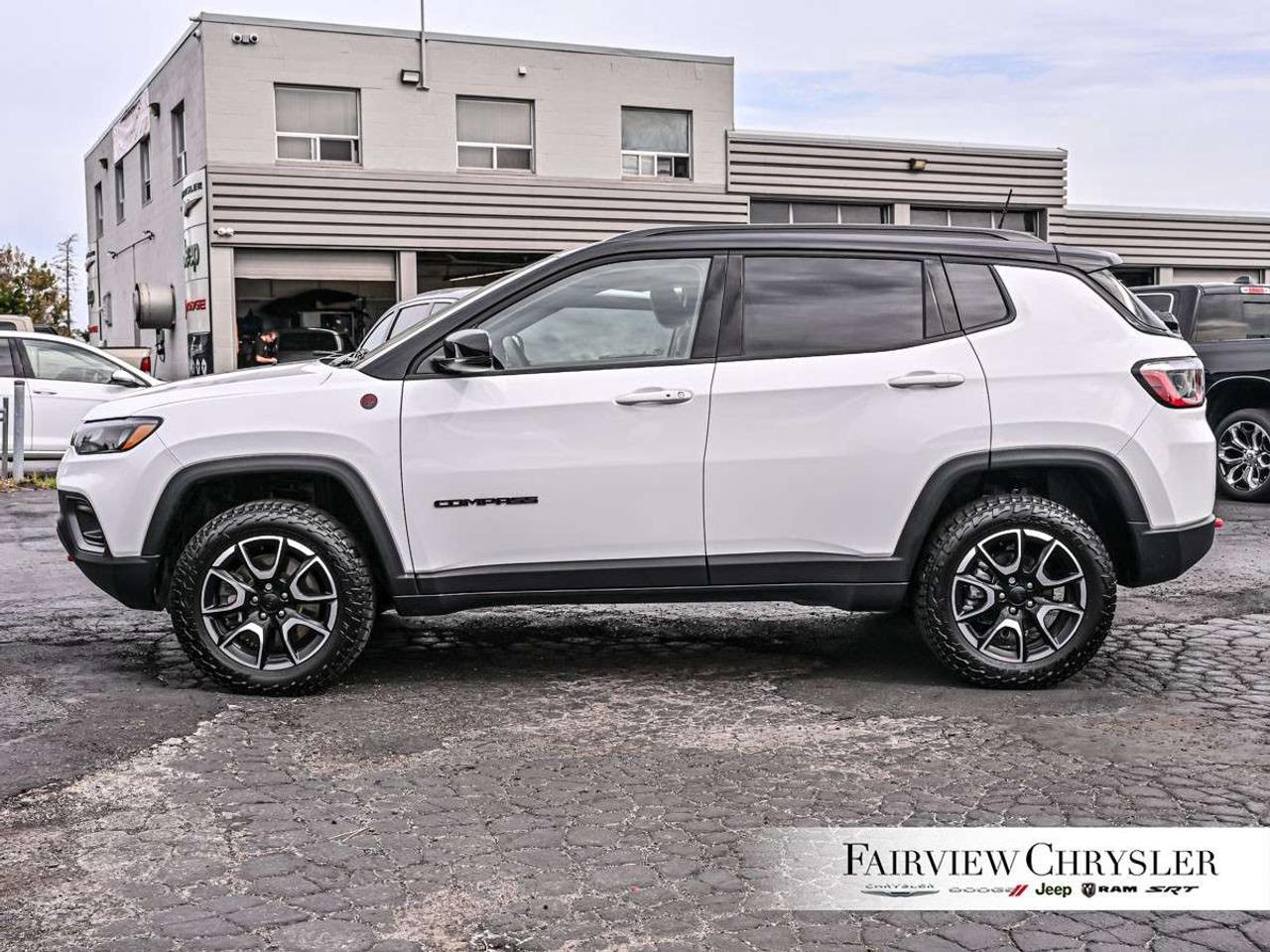 2024 Jeep Compass Trailhawk 4x4 PANO ROOF   NAVIGATION   ALPINE   BLUETOOTH   CARPLAY   REMOTE START   HEATED SEATS Photo