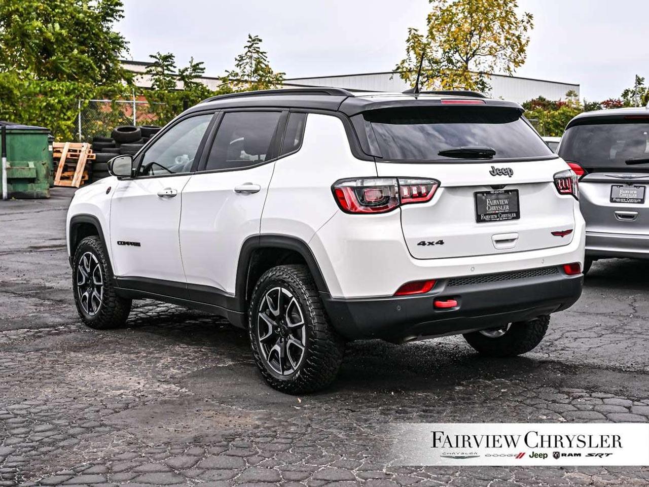 2024 Jeep Compass Trailhawk 4x4 PANO ROOF   NAVIGATION   ALPINE   BLUETOOTH   CARPLAY   REMOTE START   HEATED SEATS Photo