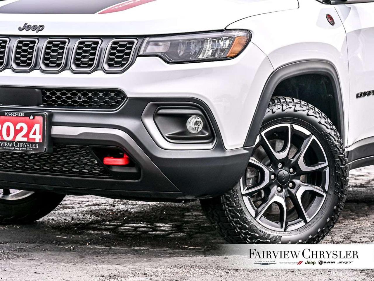 2024 Jeep Compass Trailhawk 4x4 PANO ROOF   NAVIGATION   ALPINE   BLUETOOTH   CARPLAY   REMOTE START   HEATED SEATS Photo