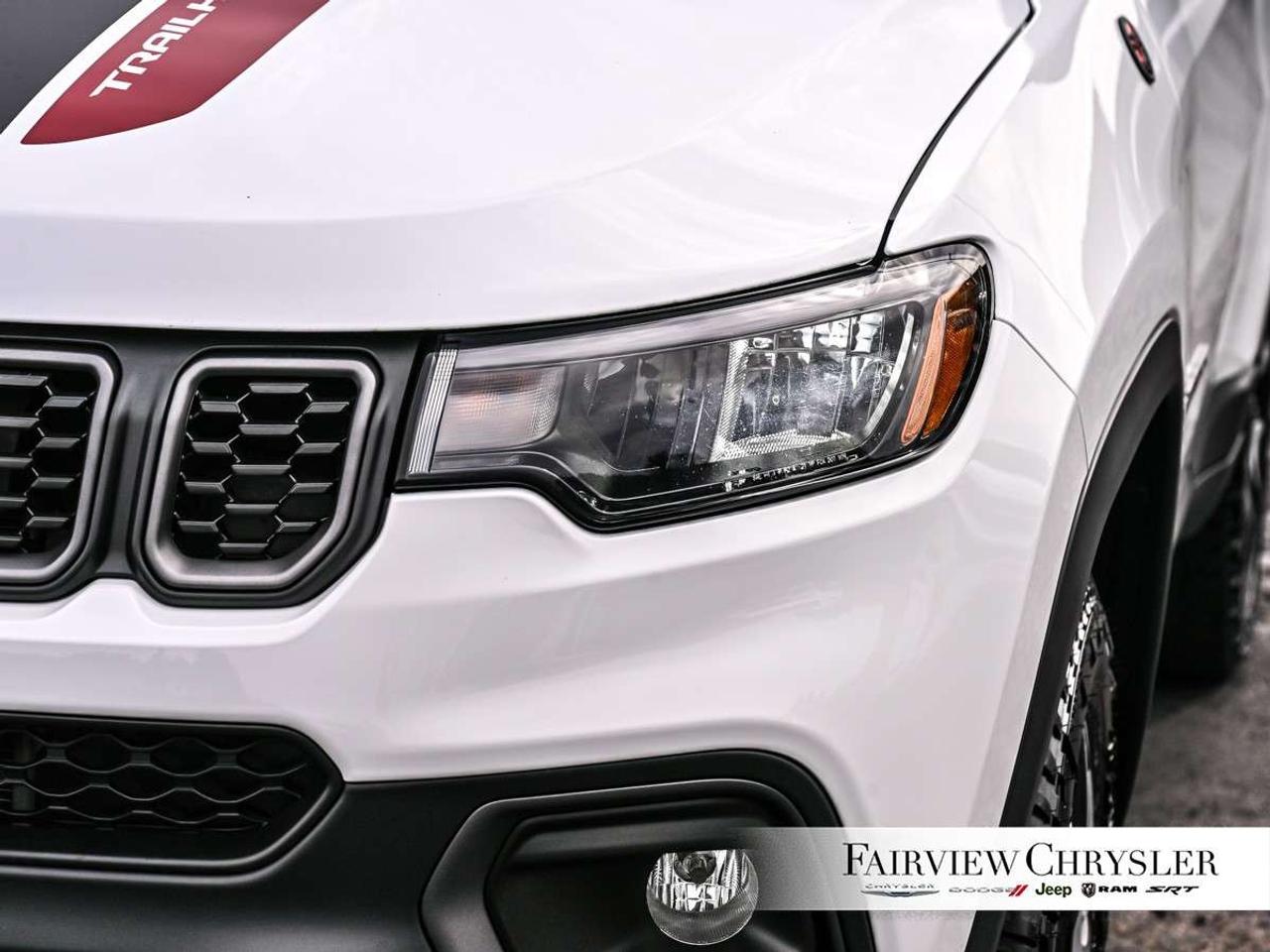 2024 Jeep Compass Trailhawk 4x4 PANO ROOF   NAVIGATION   ALPINE   BLUETOOTH   CARPLAY   REMOTE START   HEATED SEATS Photo