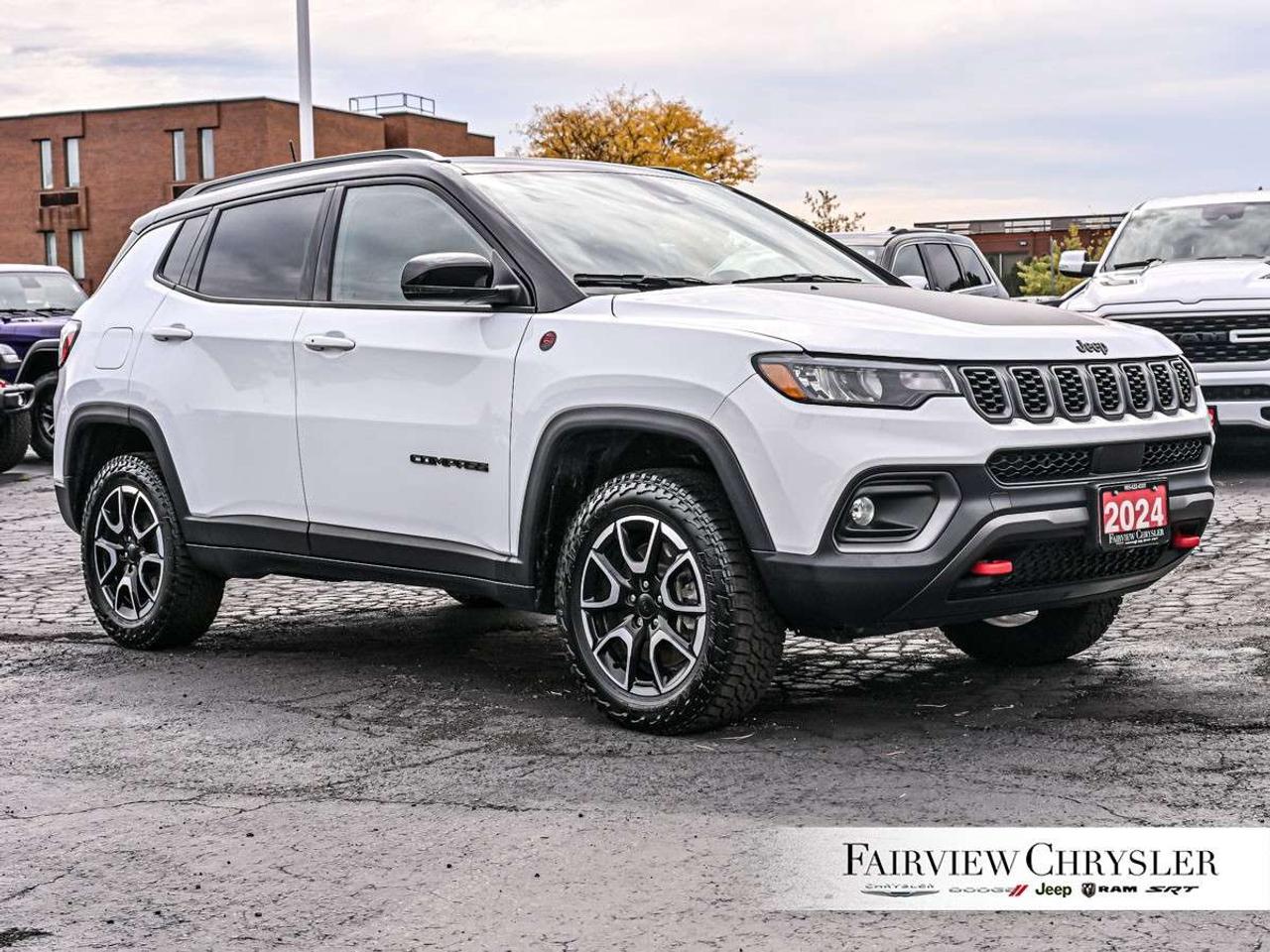 2024 Jeep Compass Trailhawk 4x4 PANO ROOF   NAVIGATION   ALPINE   BLUETOOTH   CARPLAY   REMOTE START   HEATED SEATS Photo