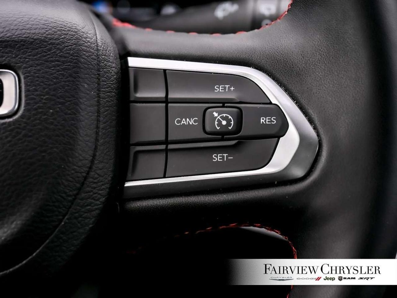 2024 Jeep Compass Trailhawk 4x4 PANO ROOF   NAVIGATION   ALPINE   BLUETOOTH   CARPLAY   REMOTE START   HEATED SEATS Photo