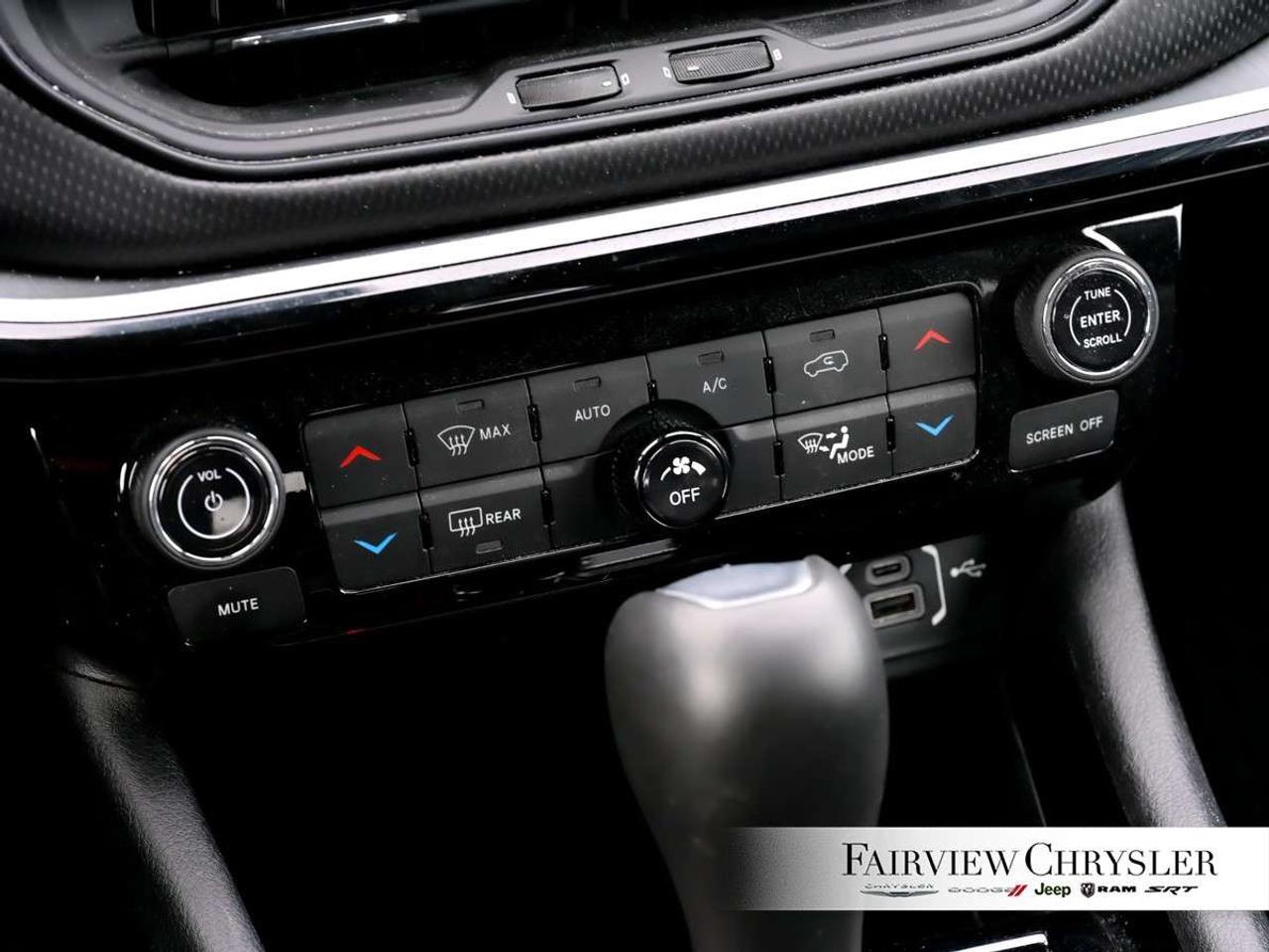 2024 Jeep Compass Trailhawk 4x4 PANO ROOF   NAVIGATION   ALPINE   BLUETOOTH   CARPLAY   REMOTE START   HEATED SEATS Photo