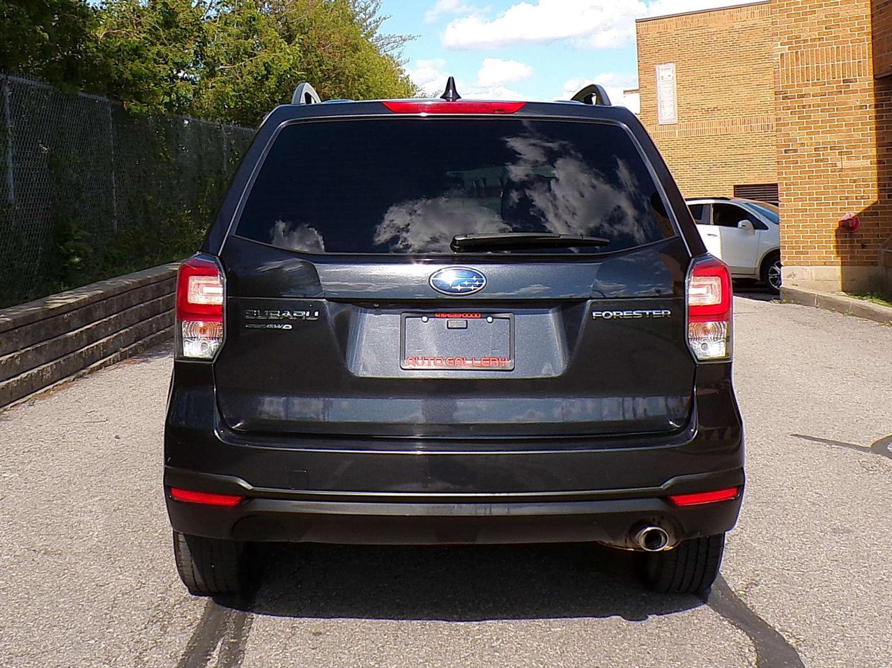 2018 Subaru Forester X-MODE AWD 2.5i CVT CAMERA HEATED SEATS B.T. Photo