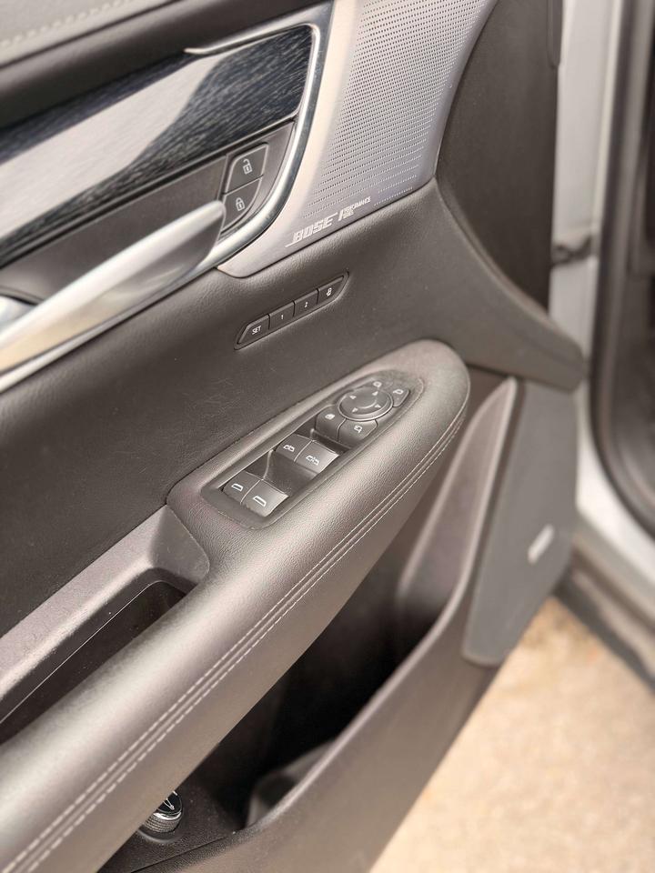 2023 Cadillac XT5 NO ACCIDNT,PANO ROOF, HUD, BOSE SPEAKERS, Photo