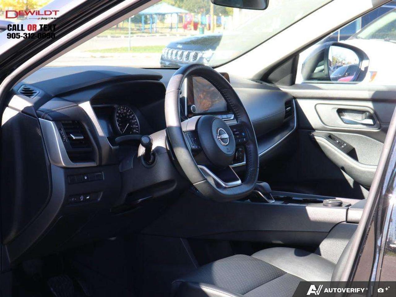2024 Nissan Rogue SV PREMIUM   LEATHER SEATS   MOONROOF Photo