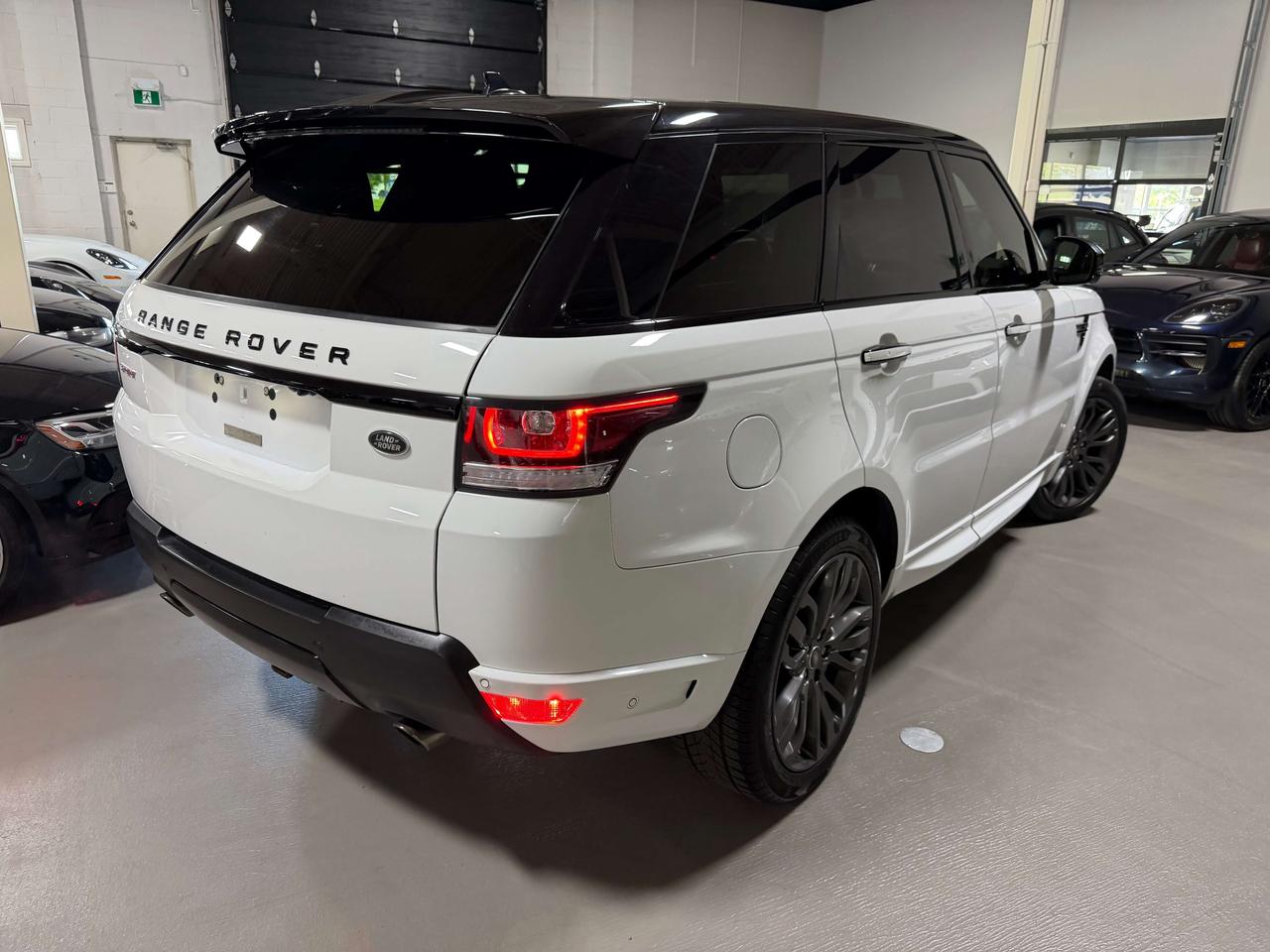2016 Land Rover Range Rover Sport DVD 7 PASSENGER HEADS UP CERTIFIED Photo