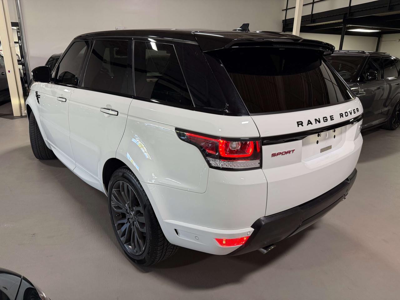 2016 Land Rover Range Rover Sport DVD 7 PASSENGER HEADS UP CERTIFIED Photo