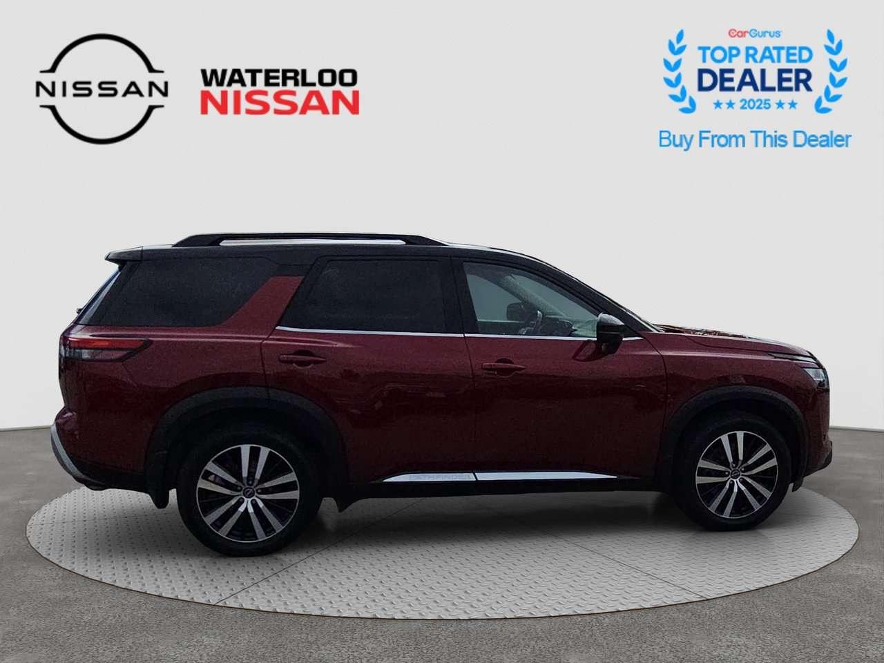 2023 Nissan Pathfinder Platinum Photo